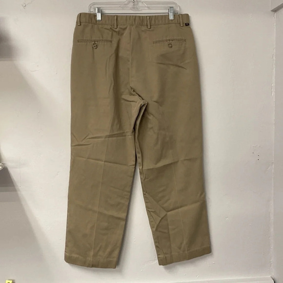 Dockers Men's khakis chinos Size 36 Trousers - Picture 3 of 10